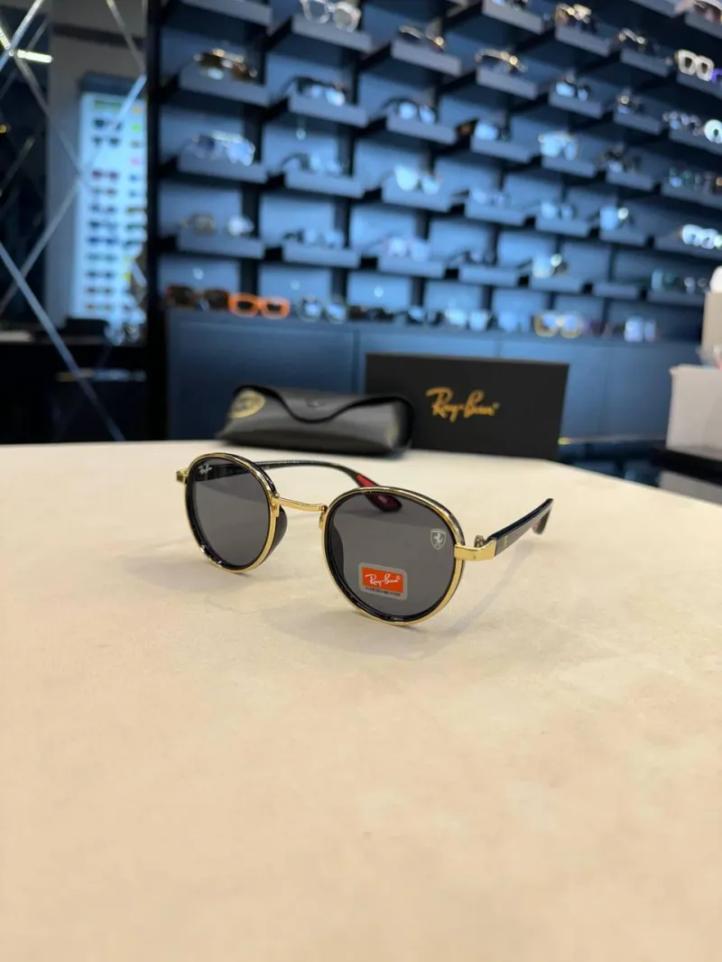 Ray ban