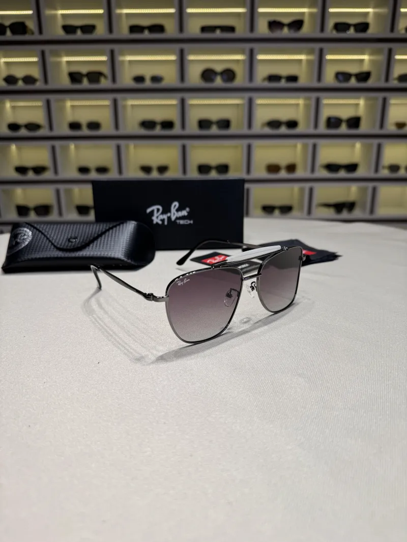 Ray ban