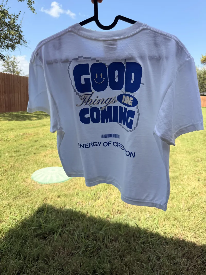 "Good Things Are Coming" Retro Graphic Cropped Tee