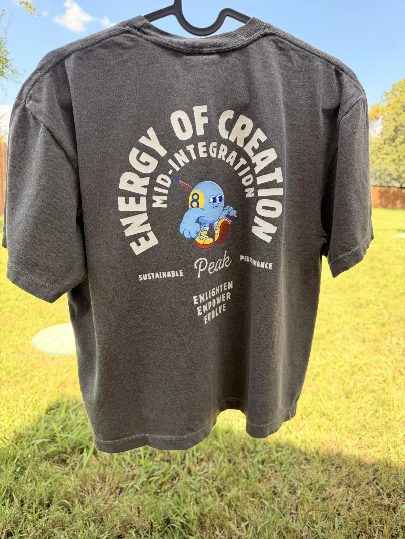 8-Ball Guide Graphic Cropped Tee