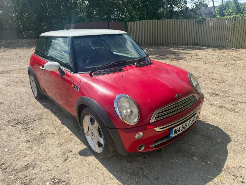 Mini Cooper R50 MK1