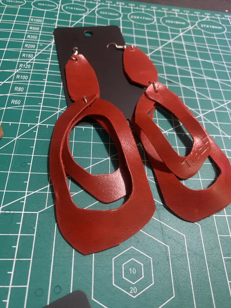 Leather Earrings: Style P