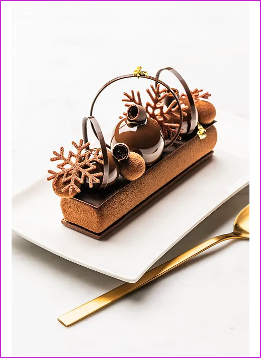 Noir Élégance Chocolate Cake