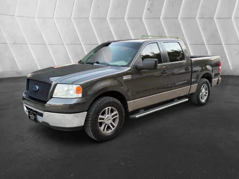 2006 ford F-150 XLT 189k millas título rebuilt 5400$