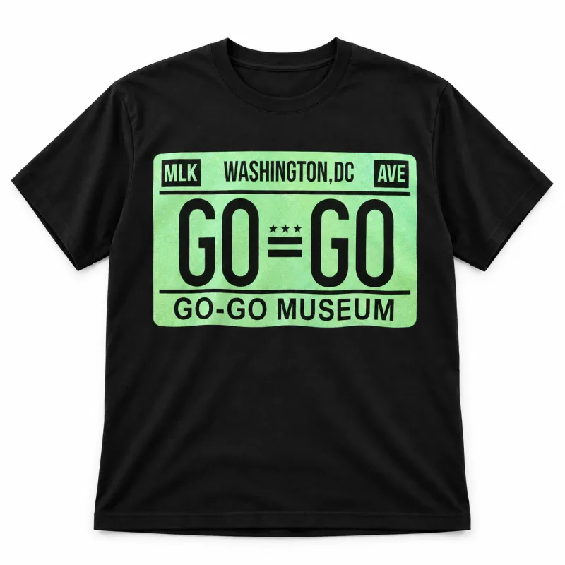 GoGo Museum - Light Green Glitter Plate T-Shirt