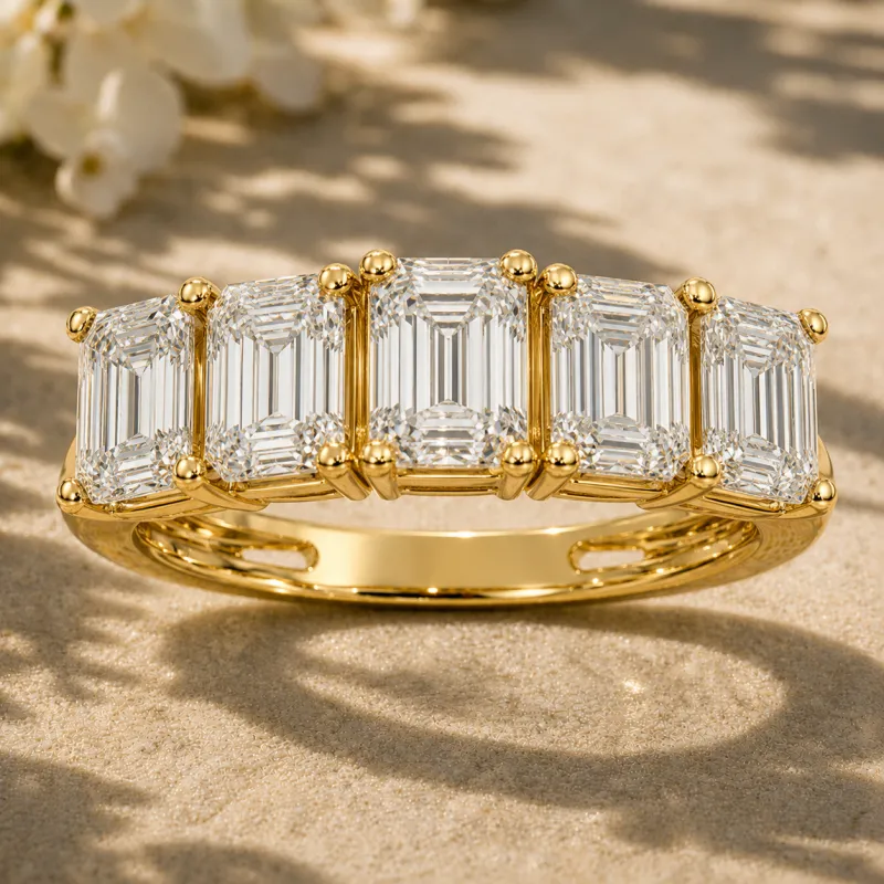 5-Stone Emerald Diamond Wedding Band (Yellow Gold)