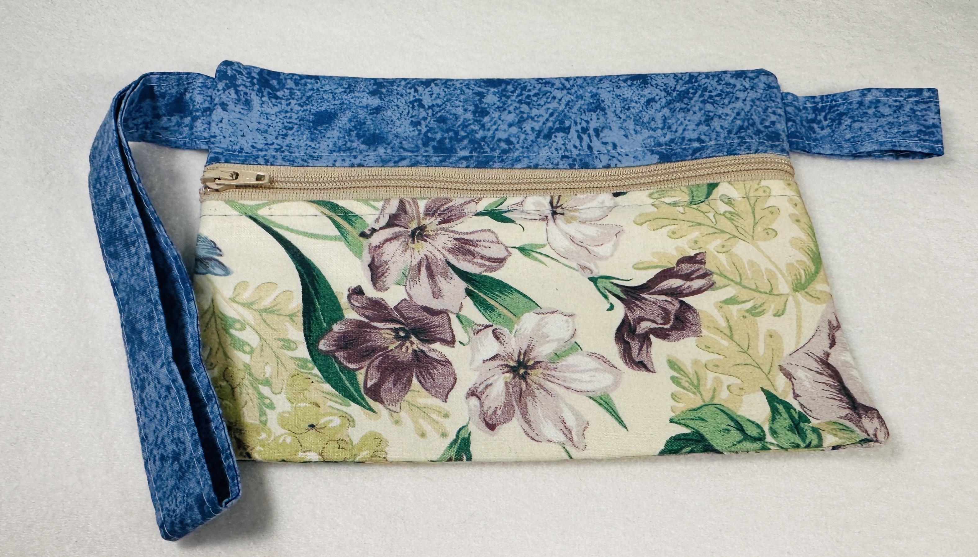 Zippered Wristlet Pouch