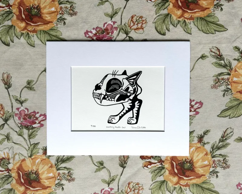 Walking Heads | Cat
