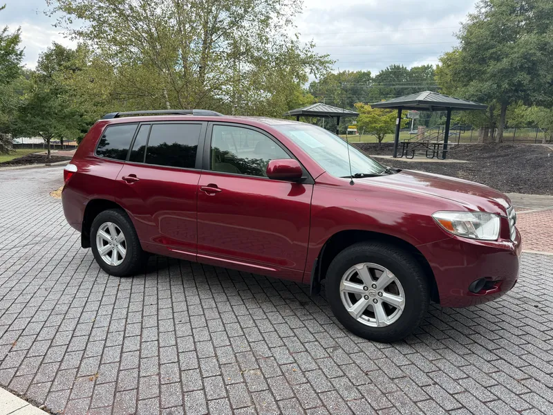 2010 TOYOTA HIGHLANDER