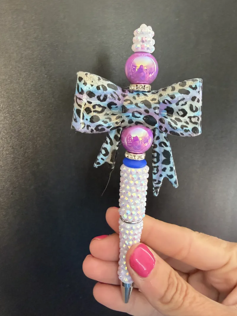Luxe Pen: Leopard Bow (White)