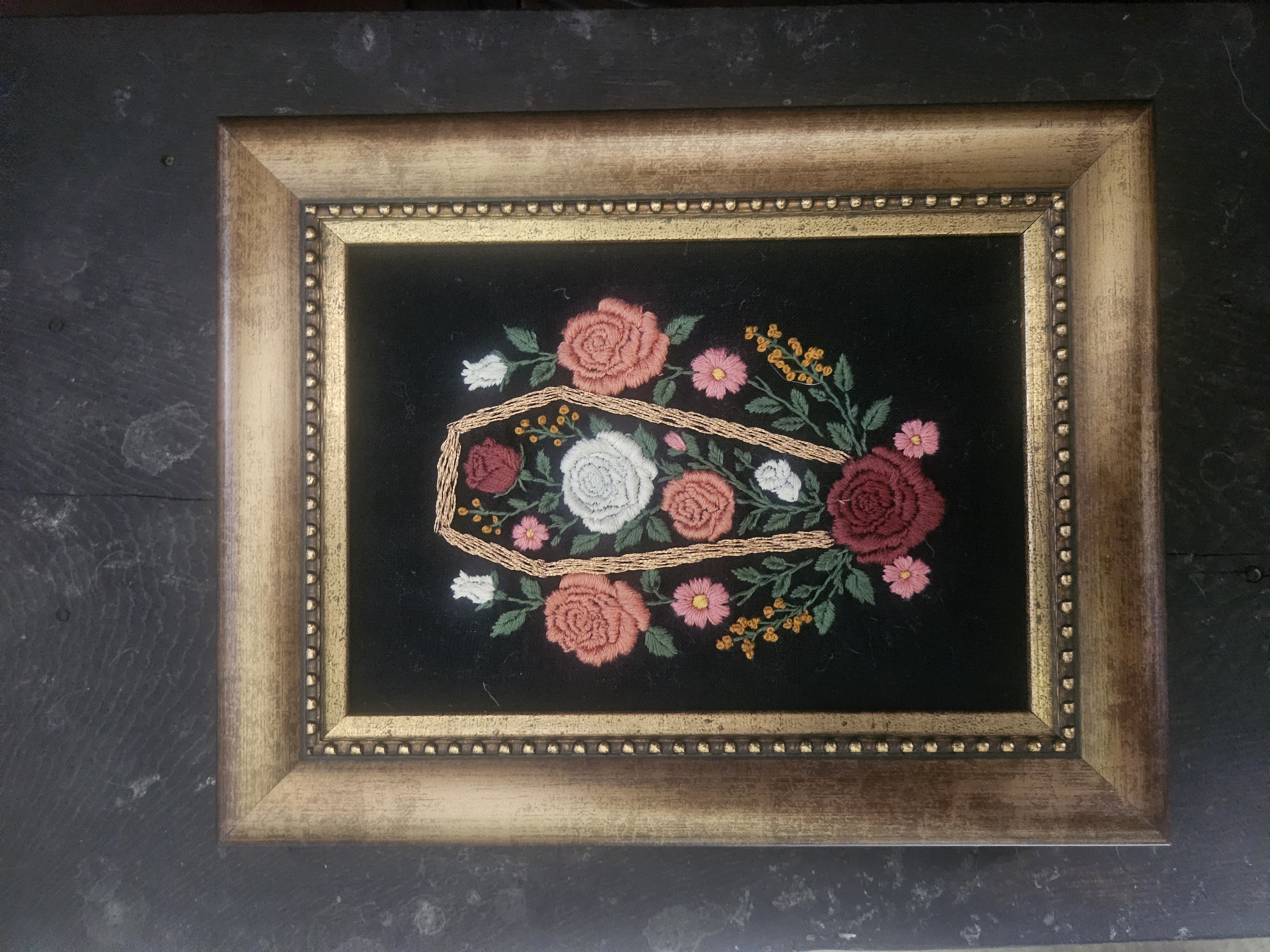 GOLD FRAME ROSE