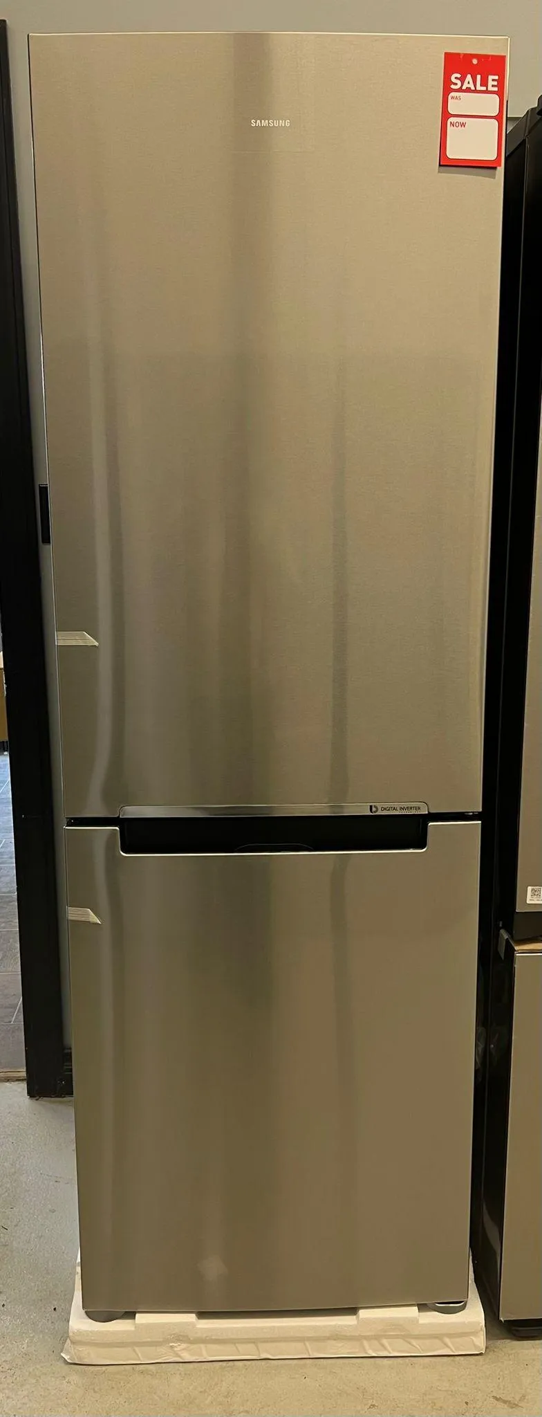 Samsung RB10FSR4ESR 24” Bottom Freezer Fridge – 11.3 Cu.Ft, Stainless Steel, Compact Size