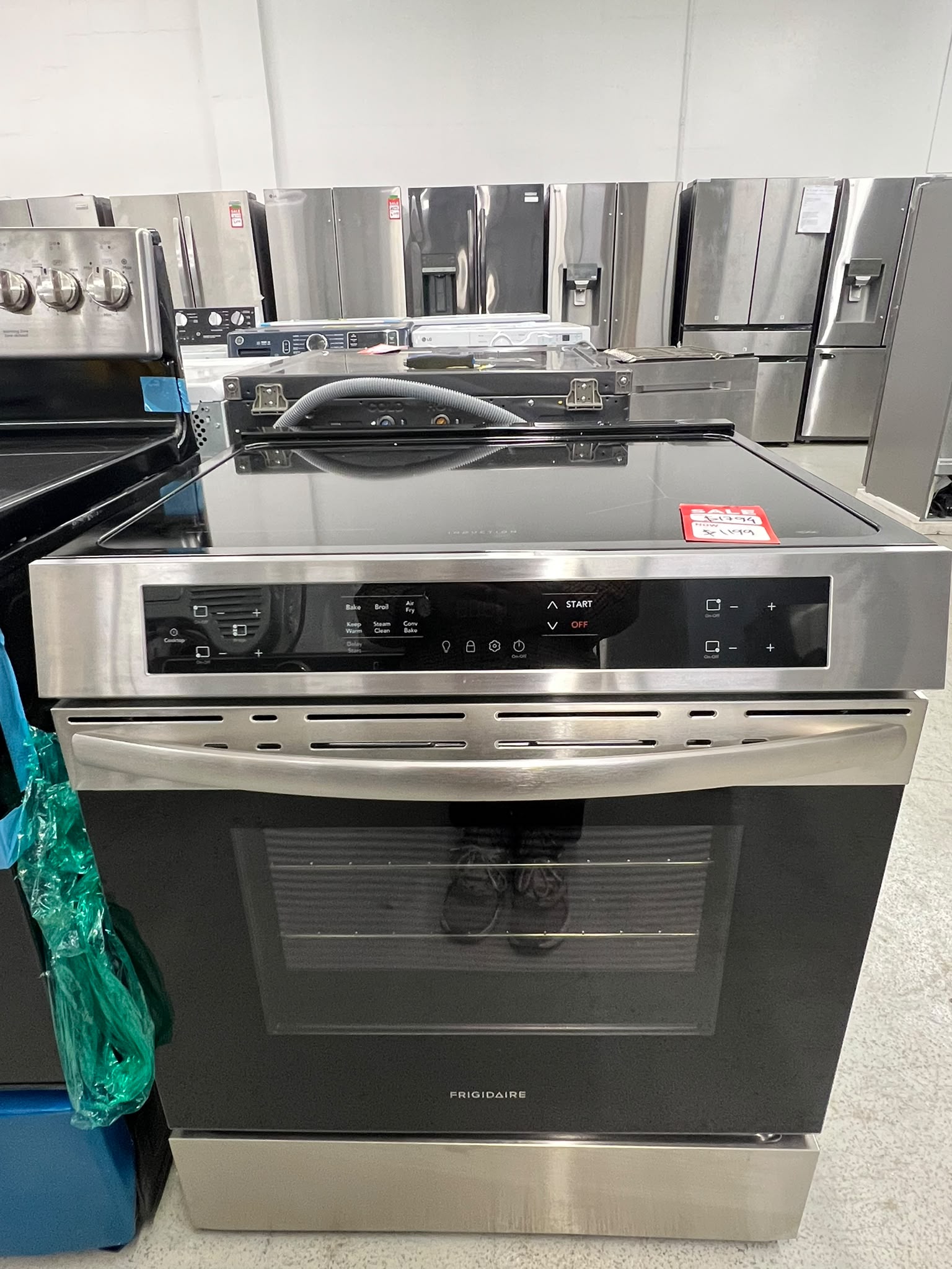 Frigidaire FCFI308CBSD 30" 5.3 Cu. Ft. Front Control Induction Range with Air Fry