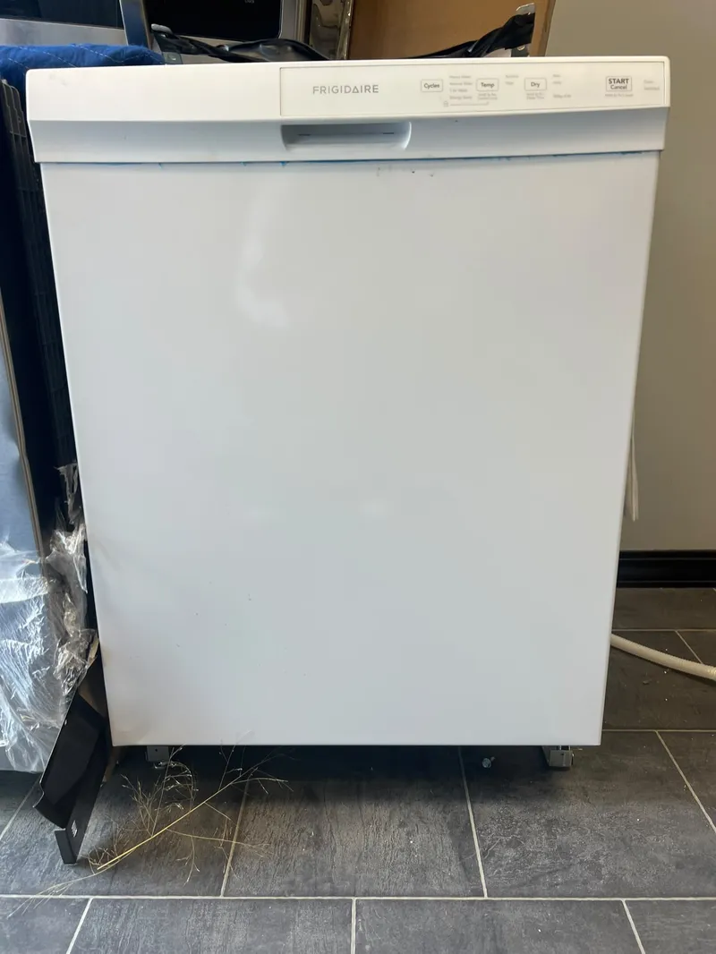 Frigidaire FDPC4314AW3A 24" Built-In Dishwasher – White, 14 Place Settings