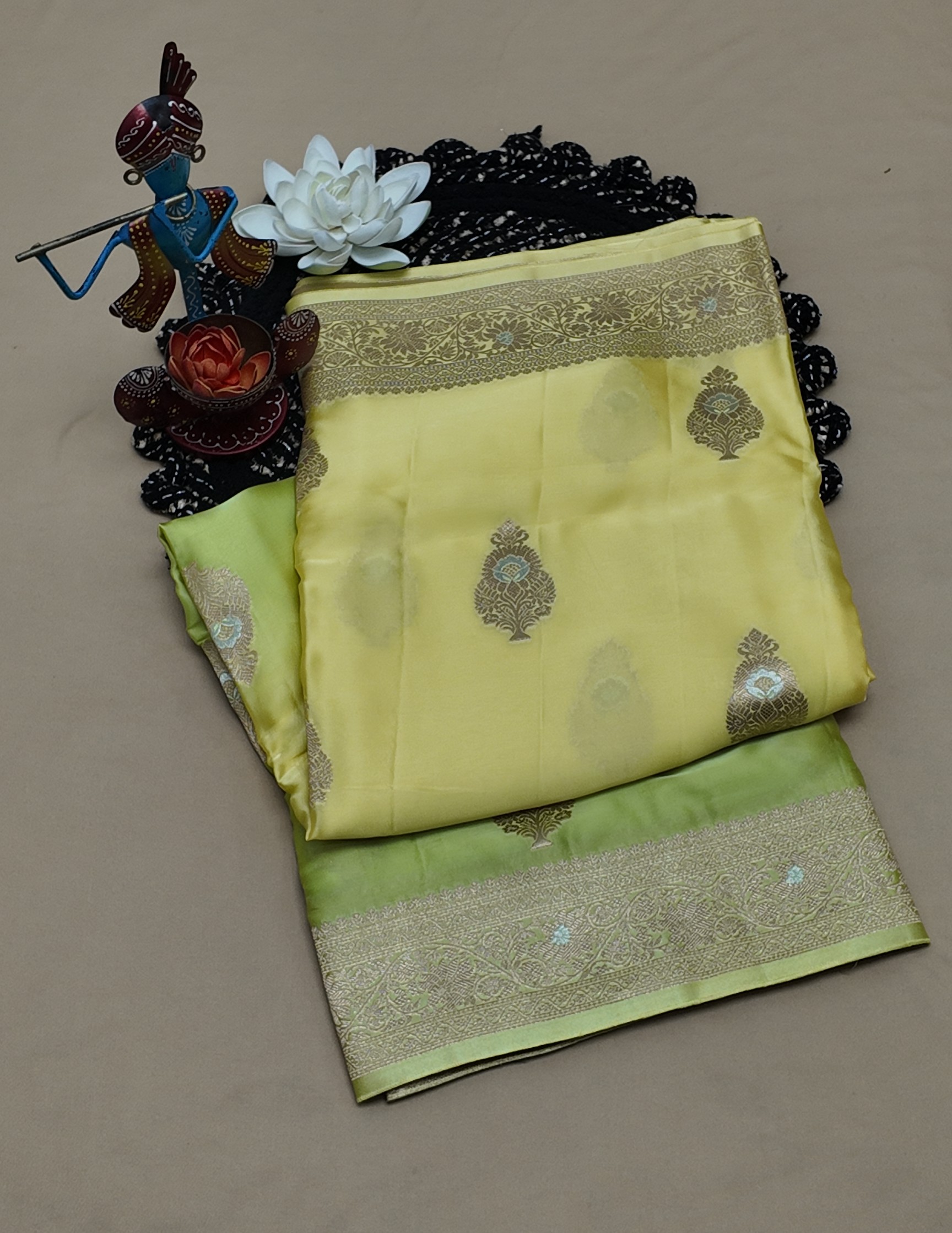 Mushroom Silk RS-MS-01