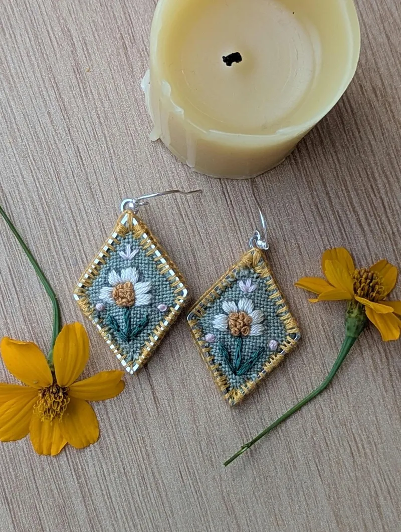 Diamond Floral Earrings, Design 3