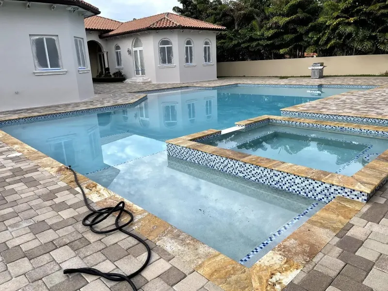 Proyecto de piscina en Miami-Dade