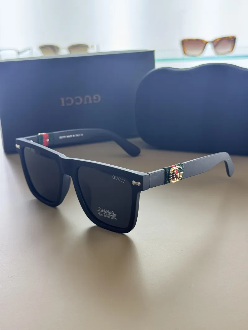 Gucci - Matte Black Frame 