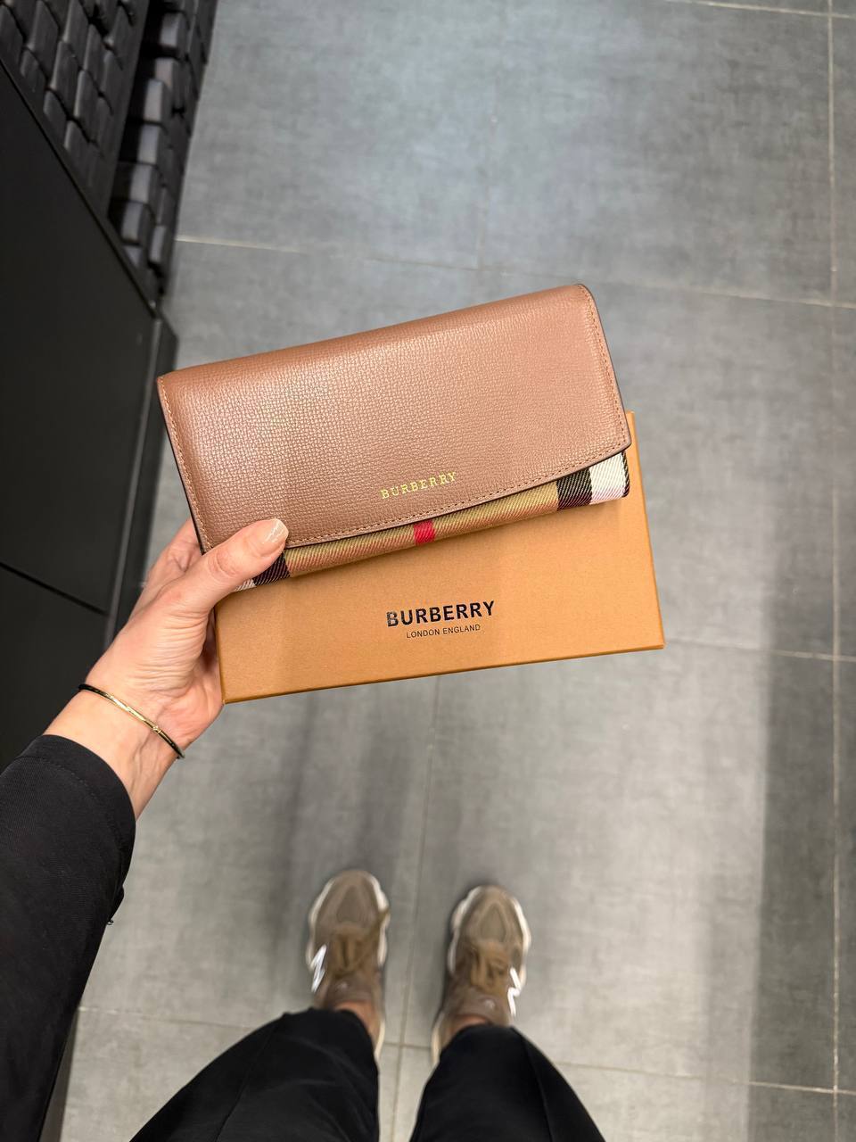 Burberry Henley Coca Derby Wallet