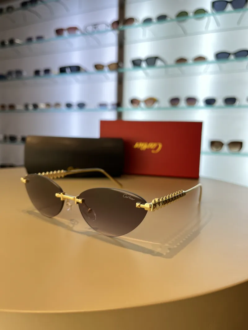 Cartier Gradient Cat Eye Rimless 