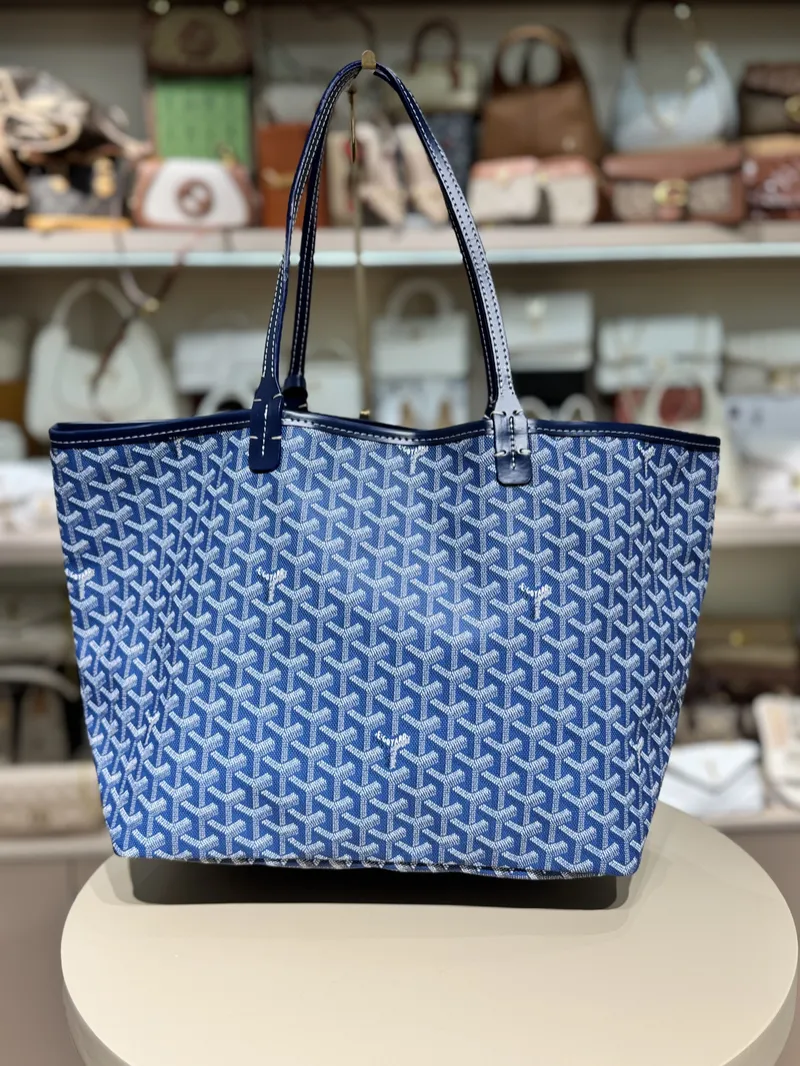 Goyard Artois MM large Navy Blue