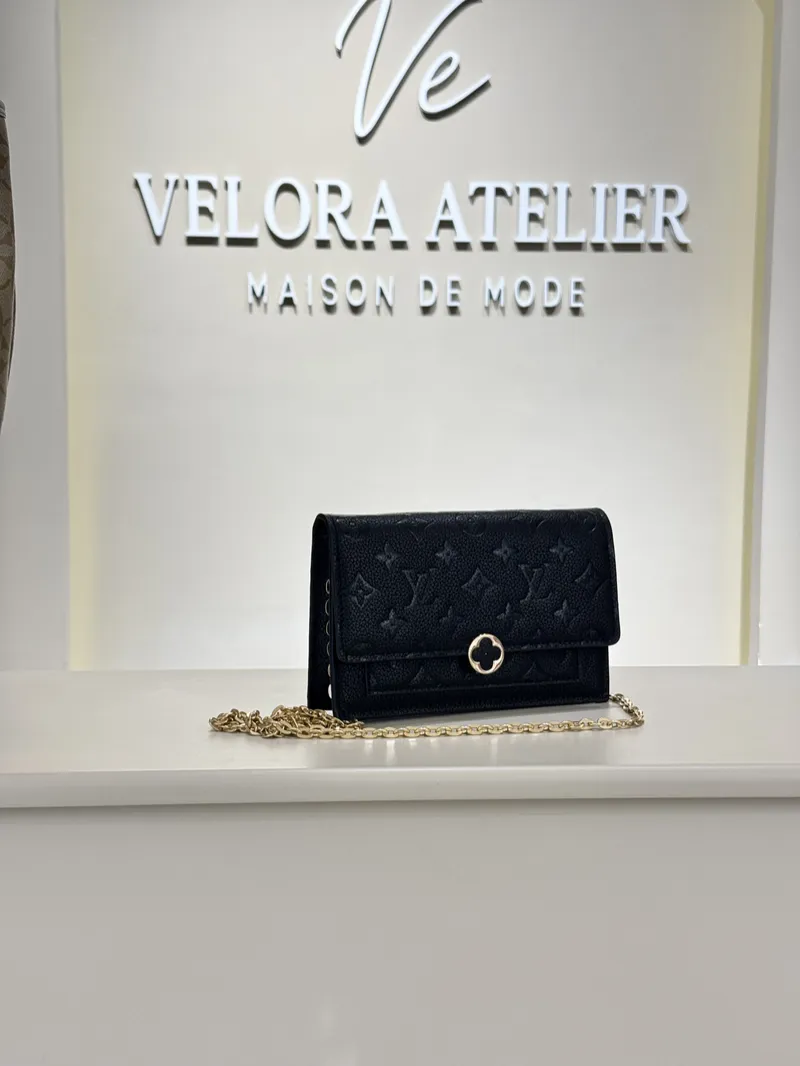 Louis Vuitton Monogram Flore Chain Black 