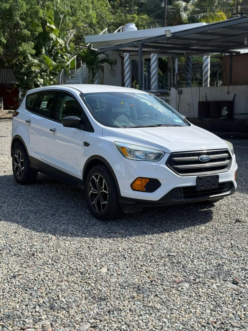 chat 4 ❇️FORD ESCAPE ❇️AÑO 2017 