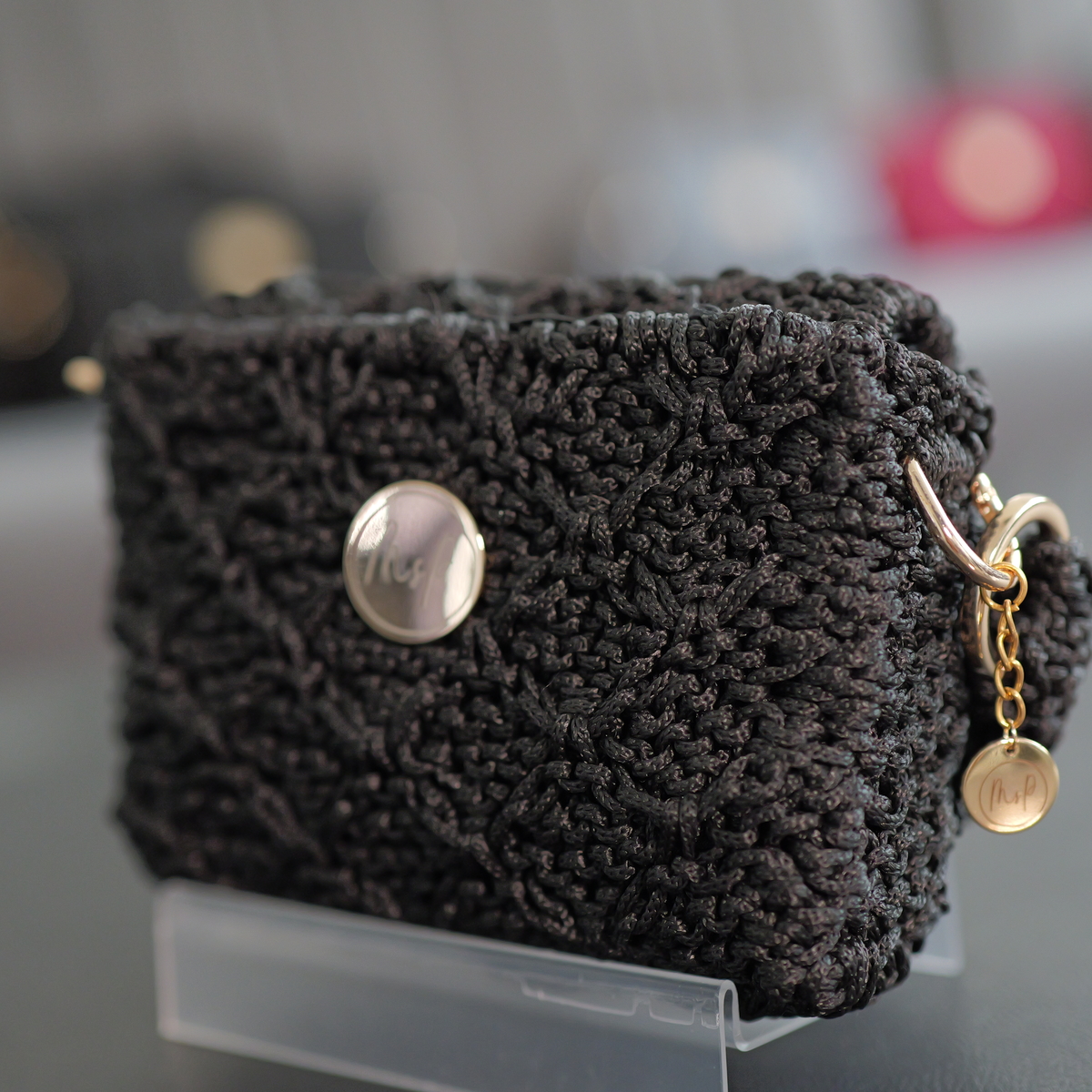 Aphrodite Mini Black
