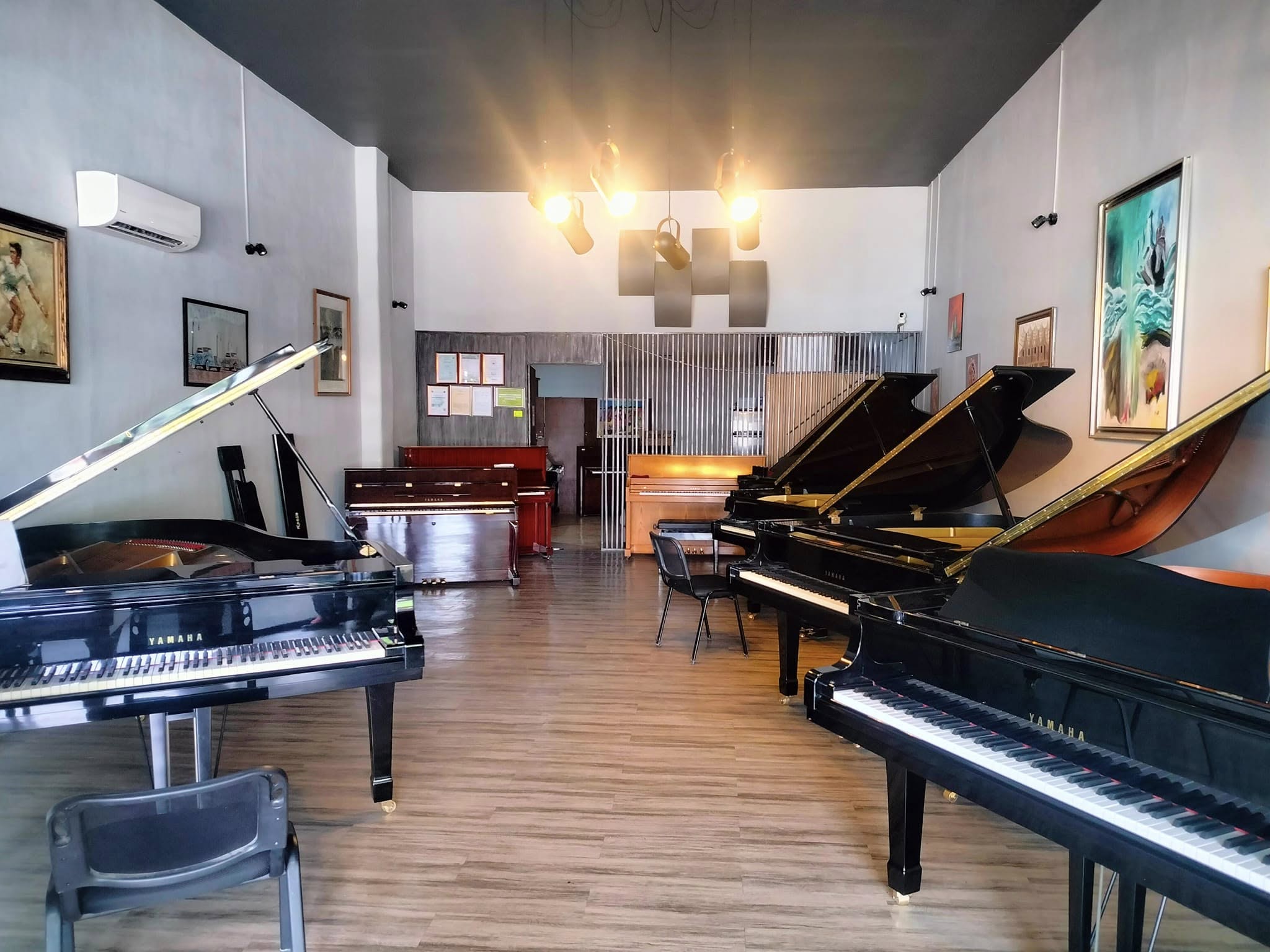Yamaha Grand Piano