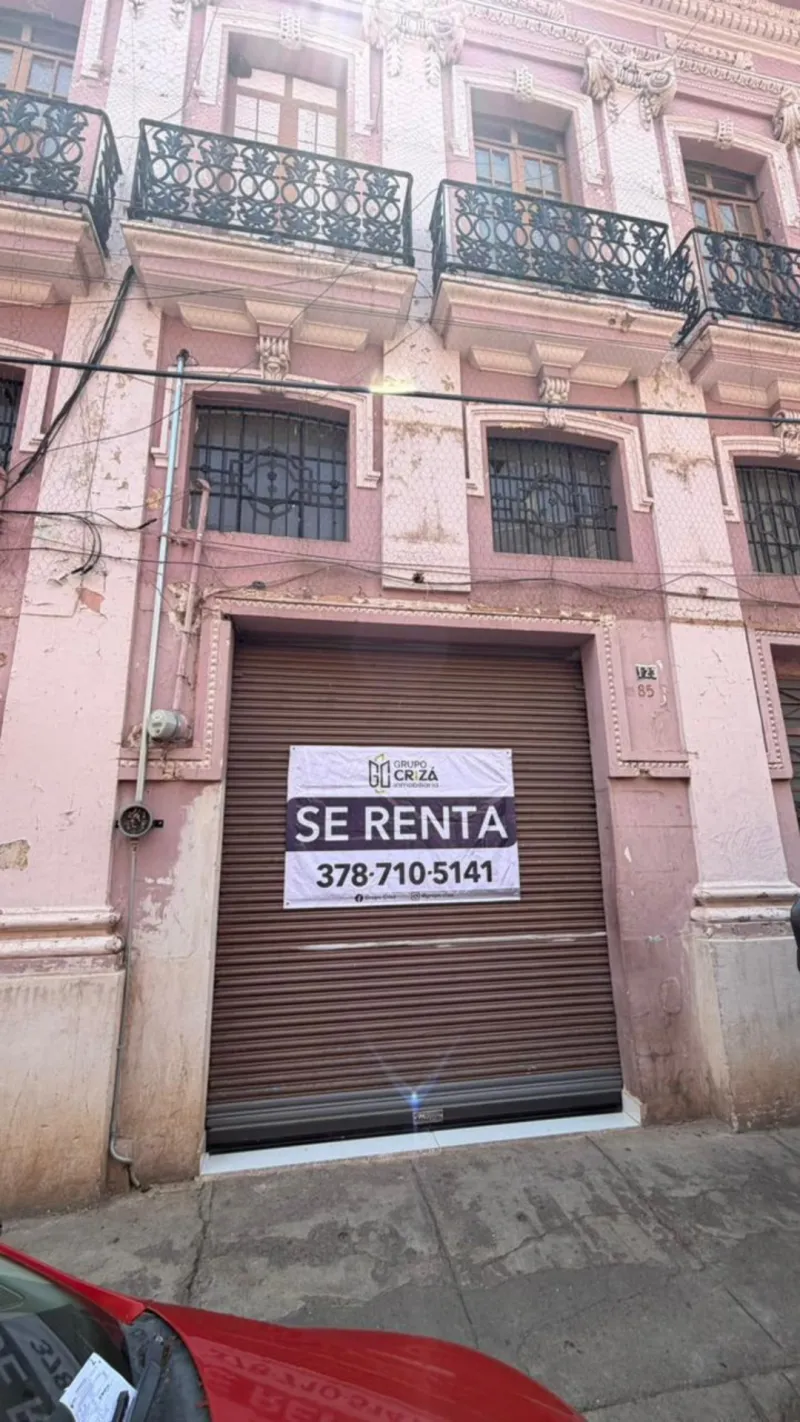 LOCAL - EN RENTA - A UN COSTADO DE MERCADO CENTENARIO