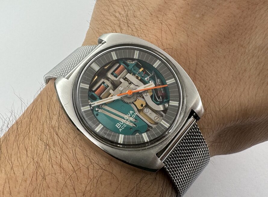 Vintage BULOVA 770 Spaceview "T" Accutron All Stainless Steel Cal 2141 - 38 mm