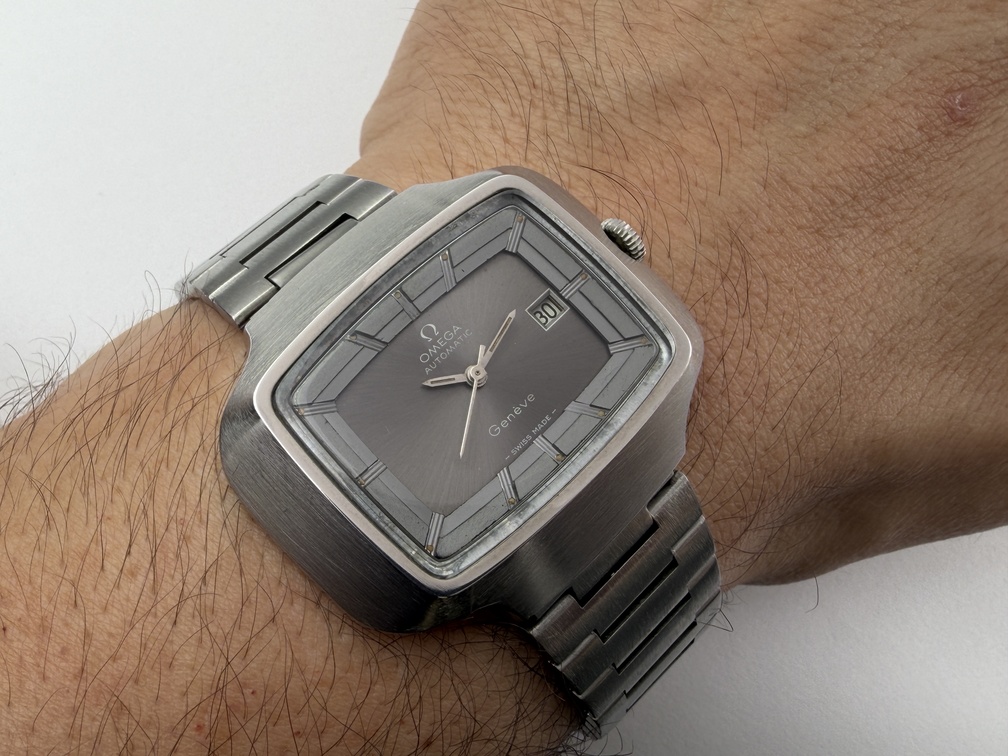 Vintage OMEGA Genève 166.0123 "TV Screen" Gray Dial Automatic Cal Ω 1481 - 45 mm