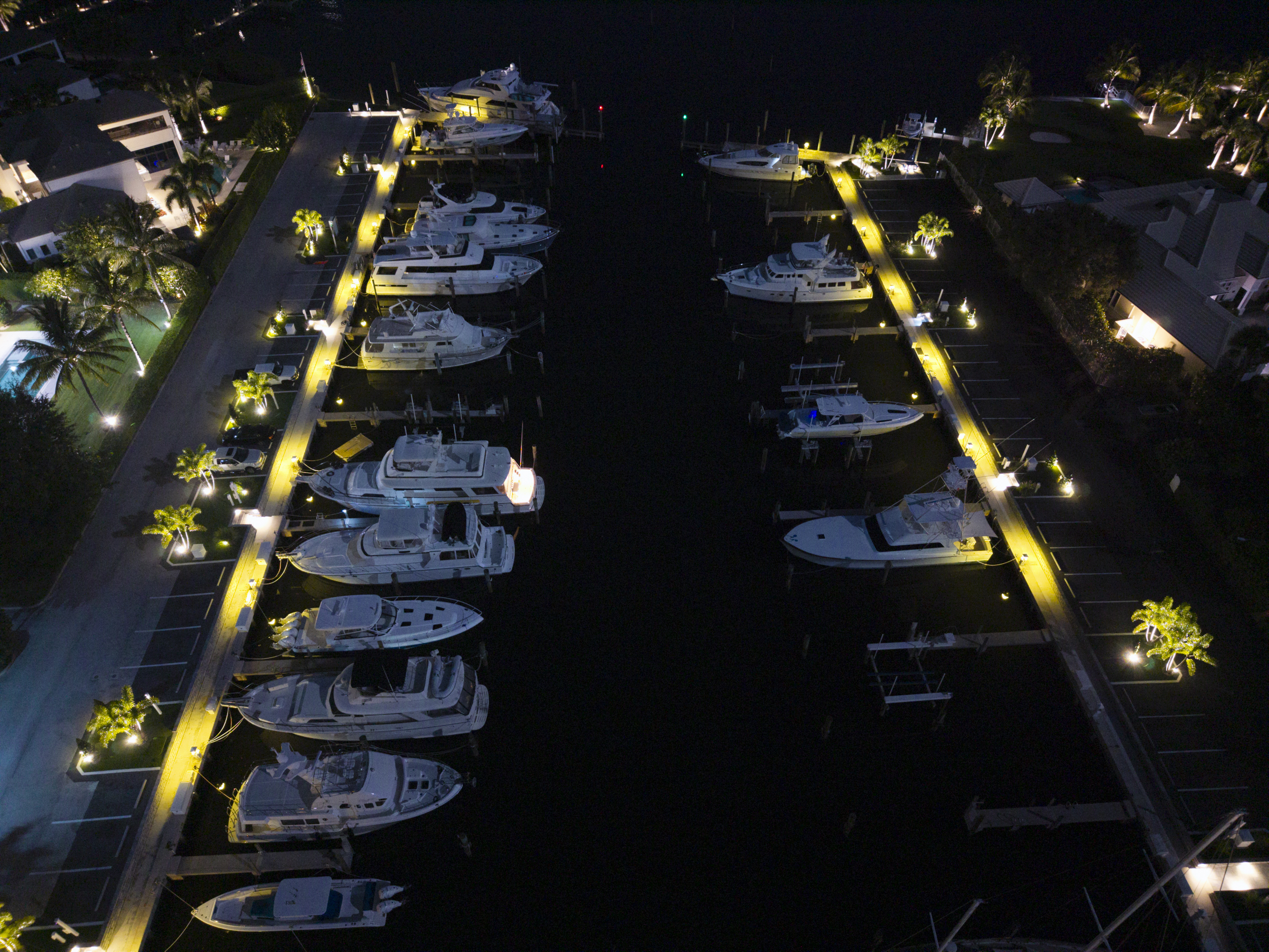 The marina after dark — photograph 15