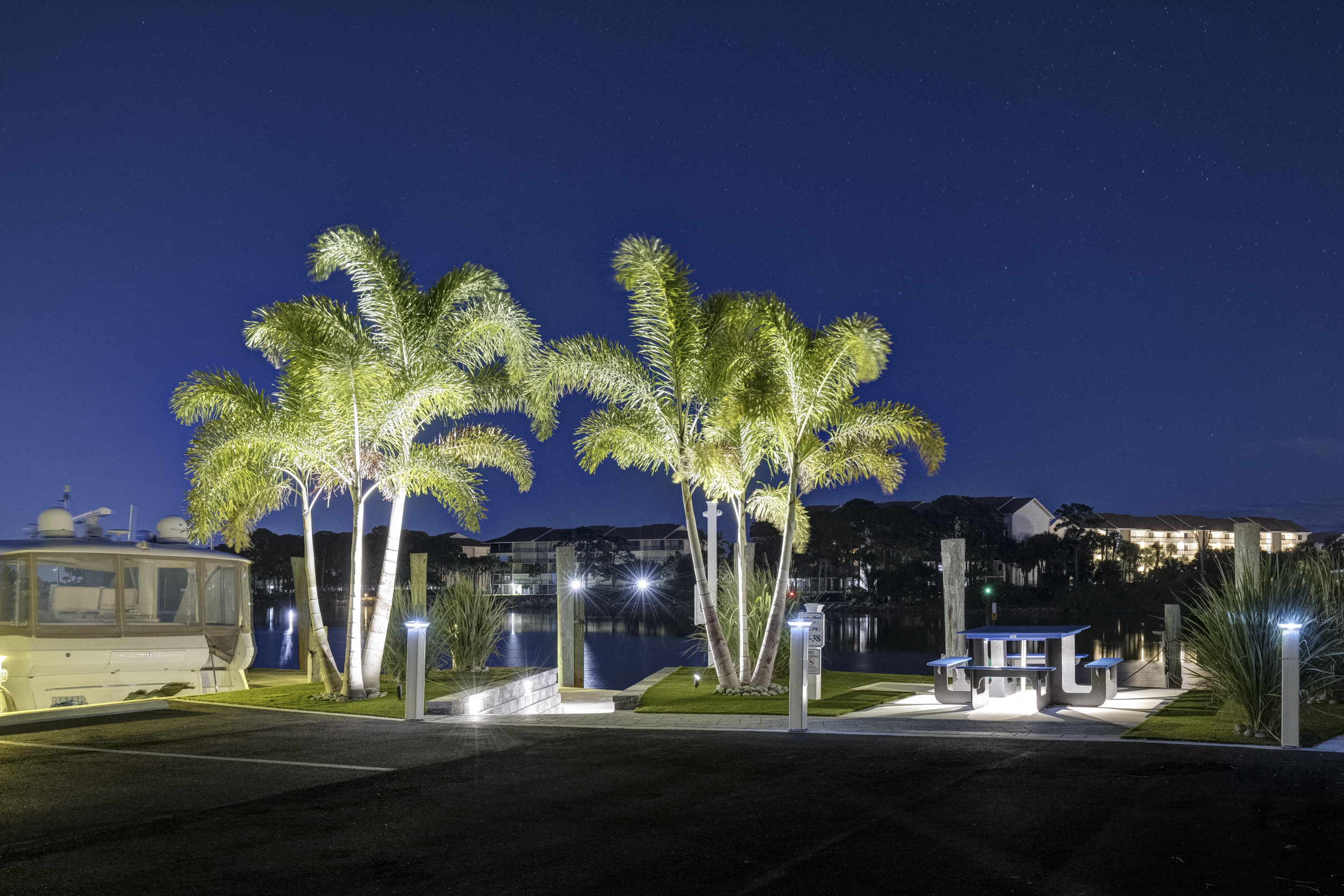 The marina after dark — photograph 10