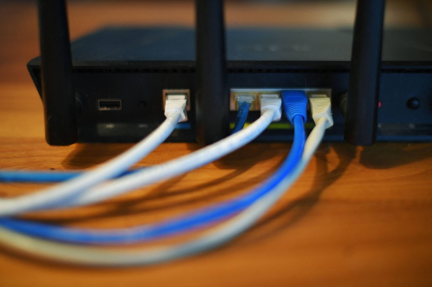 NETWORKING DEVICES & CABLES
