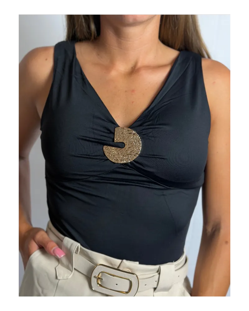 Nora aranycsatos body