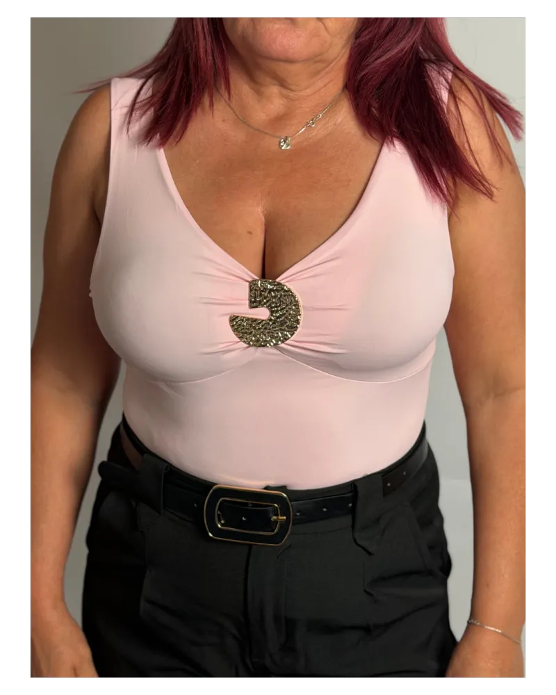Nora aranycsatos body