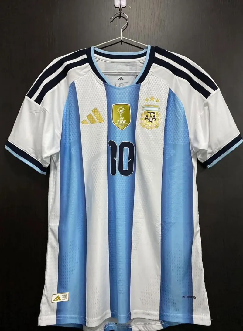 Camiseta Argentina Mundial 2026 con dorsal de Messi⚽️