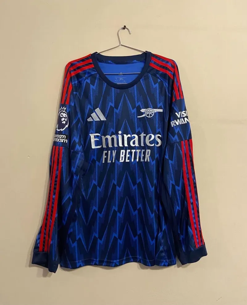Camiseta Arsenal alternativa versión fan temporada 25/26 		* Clubes 25/26 ⚽