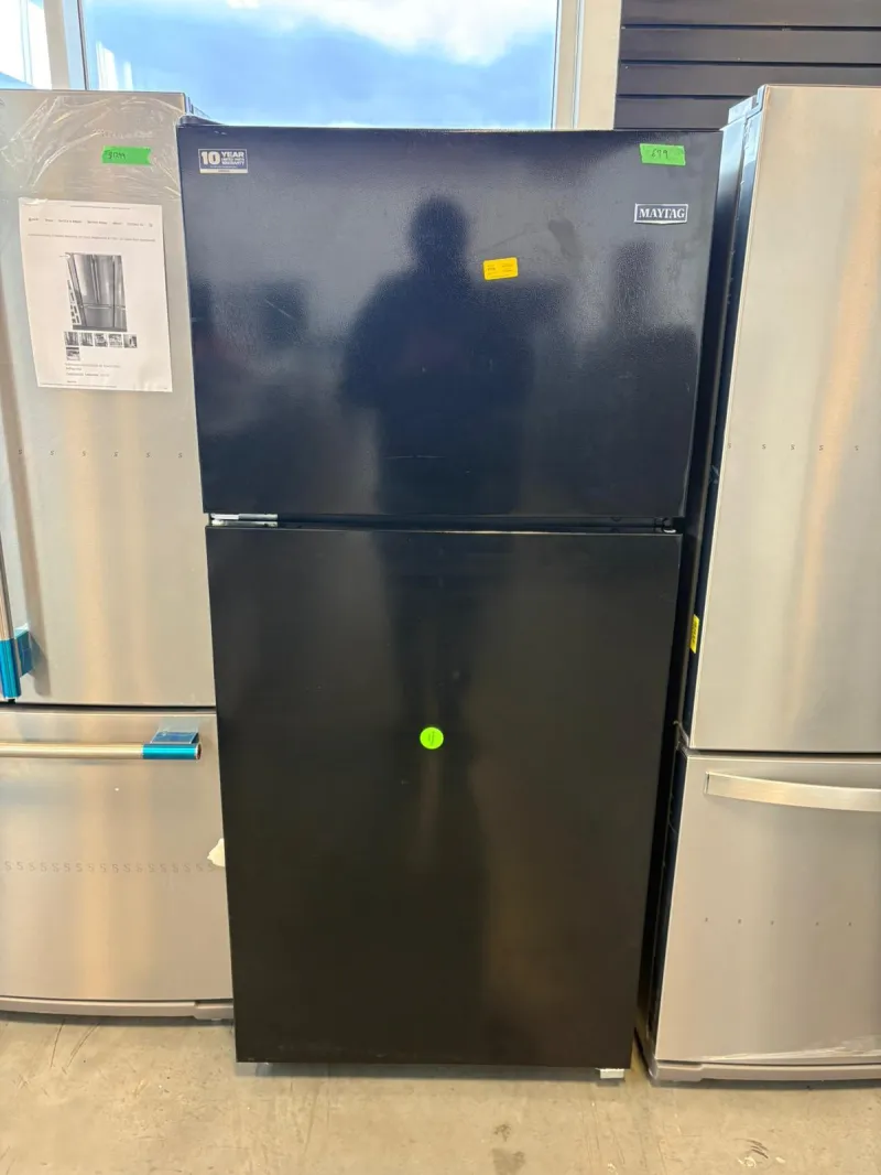 Maytag MRT118FFFE Top Freezer Refrigerator