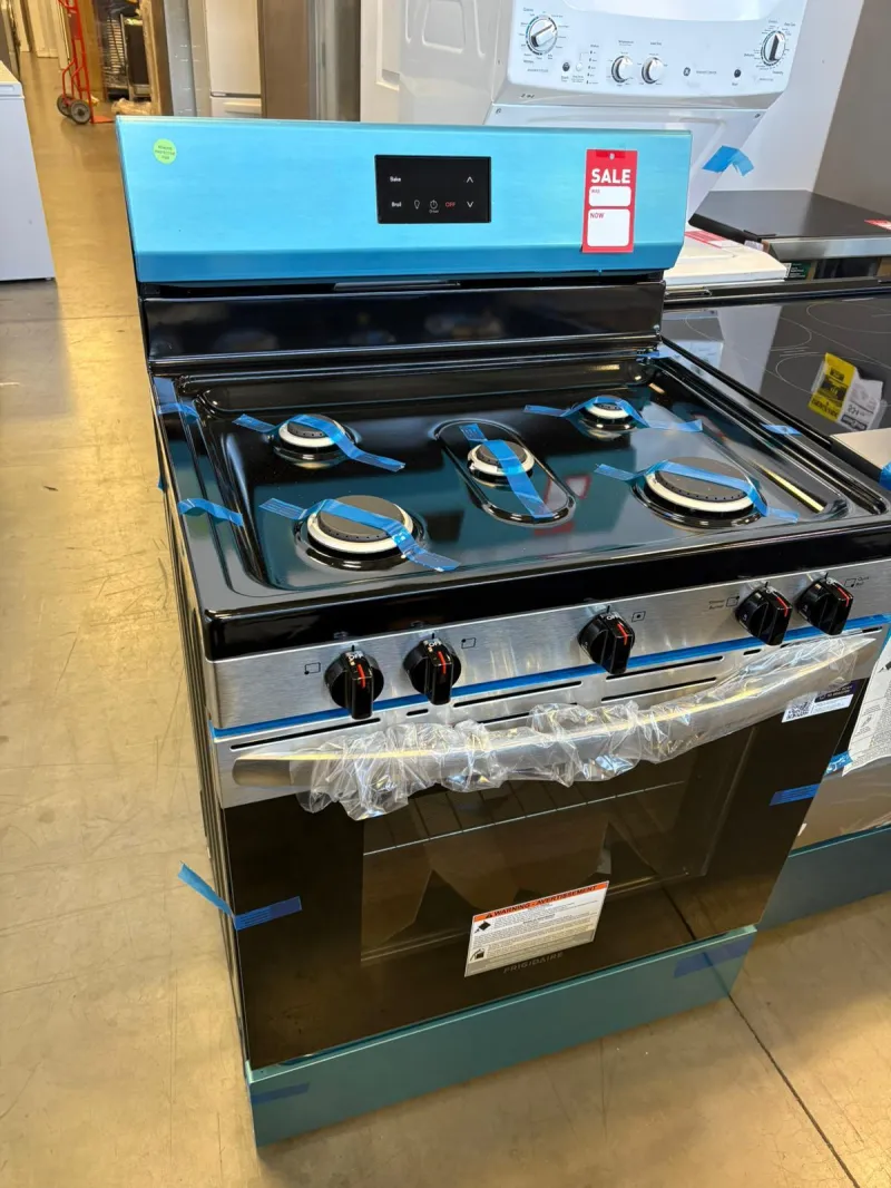 Frigidaire FCRG3052BSG 30" Front Control Gas Range – Stainless Steel