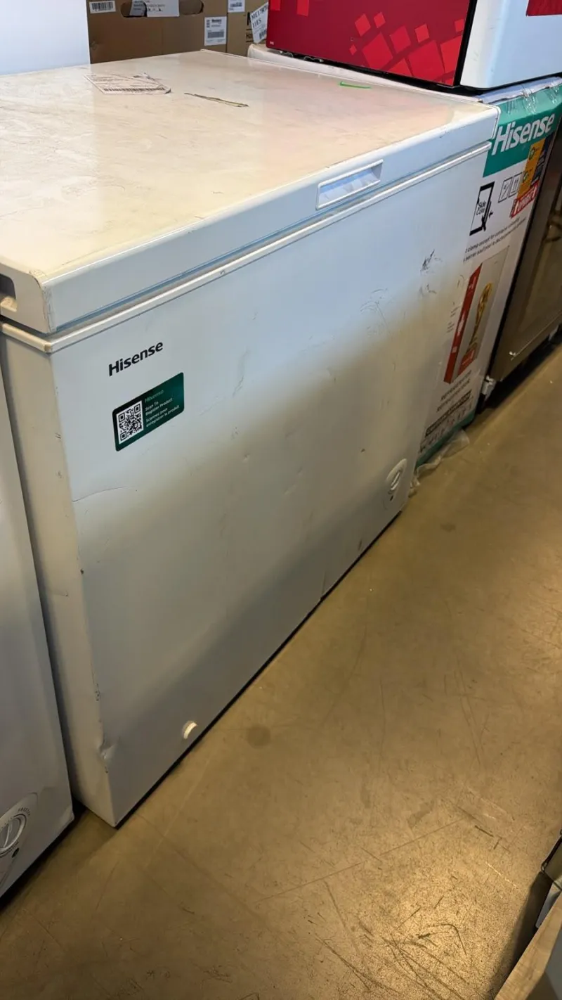 Hisense Chest Freezer 8.8 cub. ft.