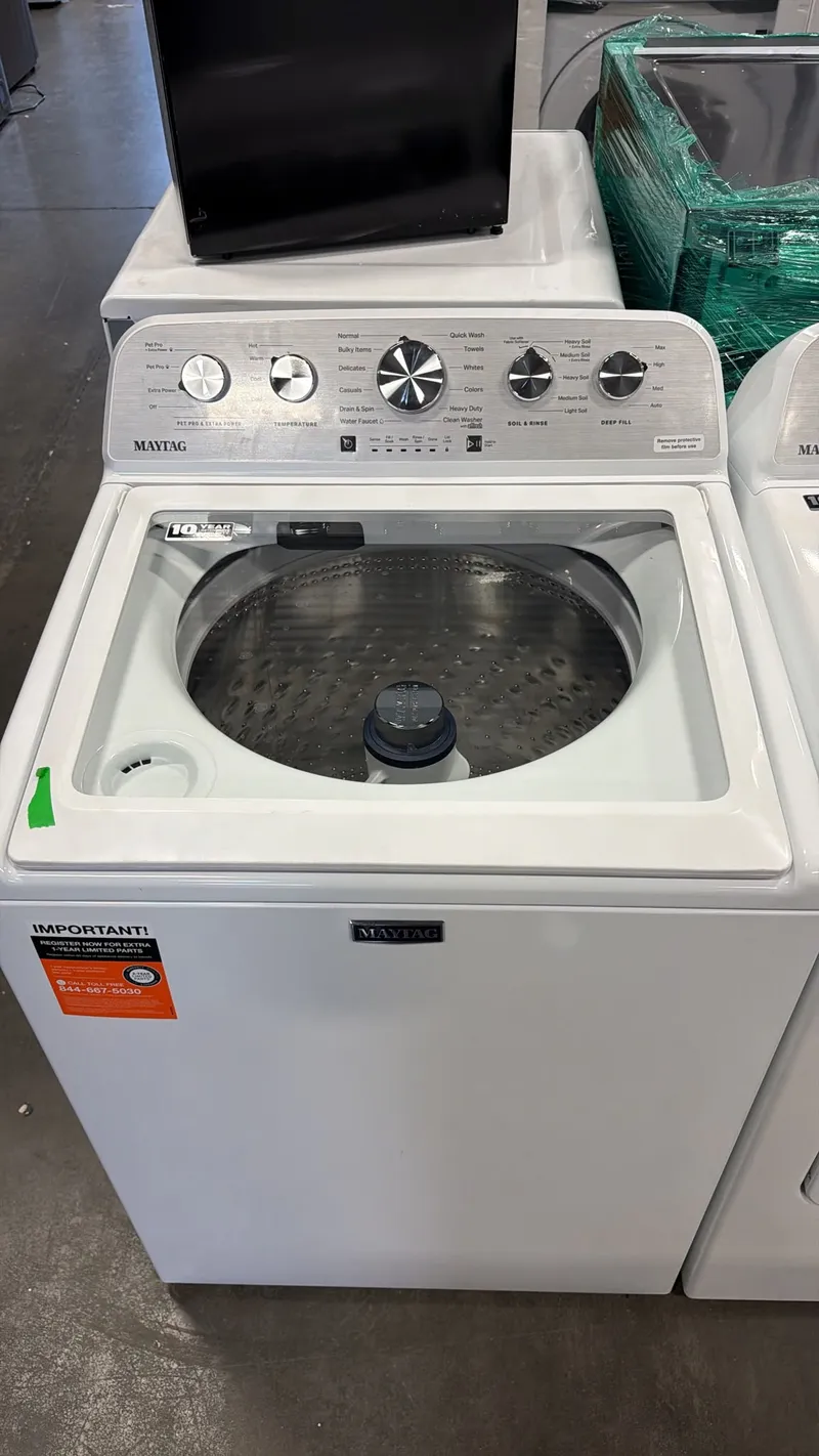 Maytag YMED5030MW0 / MTW5605RW1 5.4 Cu. Ft. Washer & 7.0 Cu. Ft. Electric Dryer Set