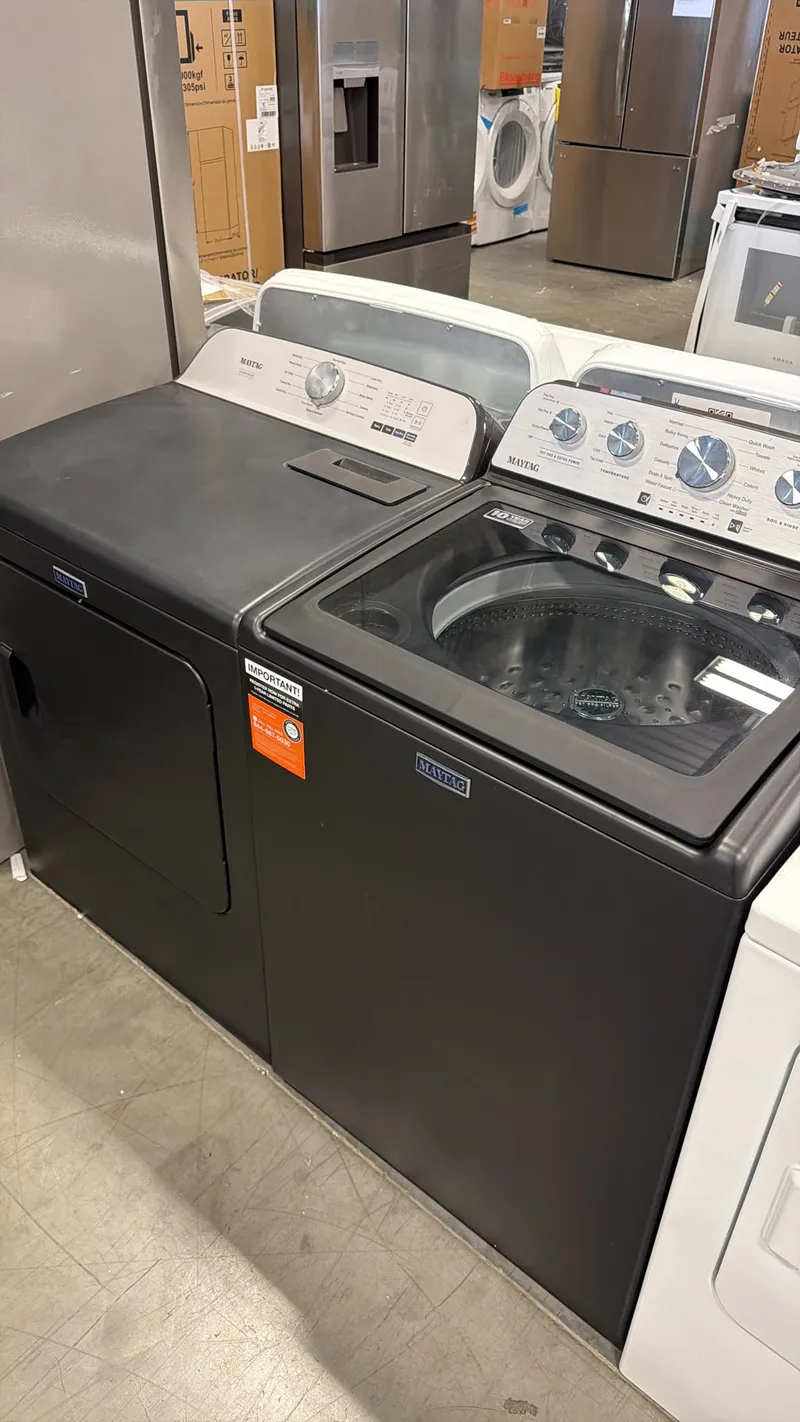 Maytag MTW5605RU1 / YMED6500MBK0 5.4 Cu. Ft. Washer & 7.0 Cu. Ft. Pet Pro Dryer Set