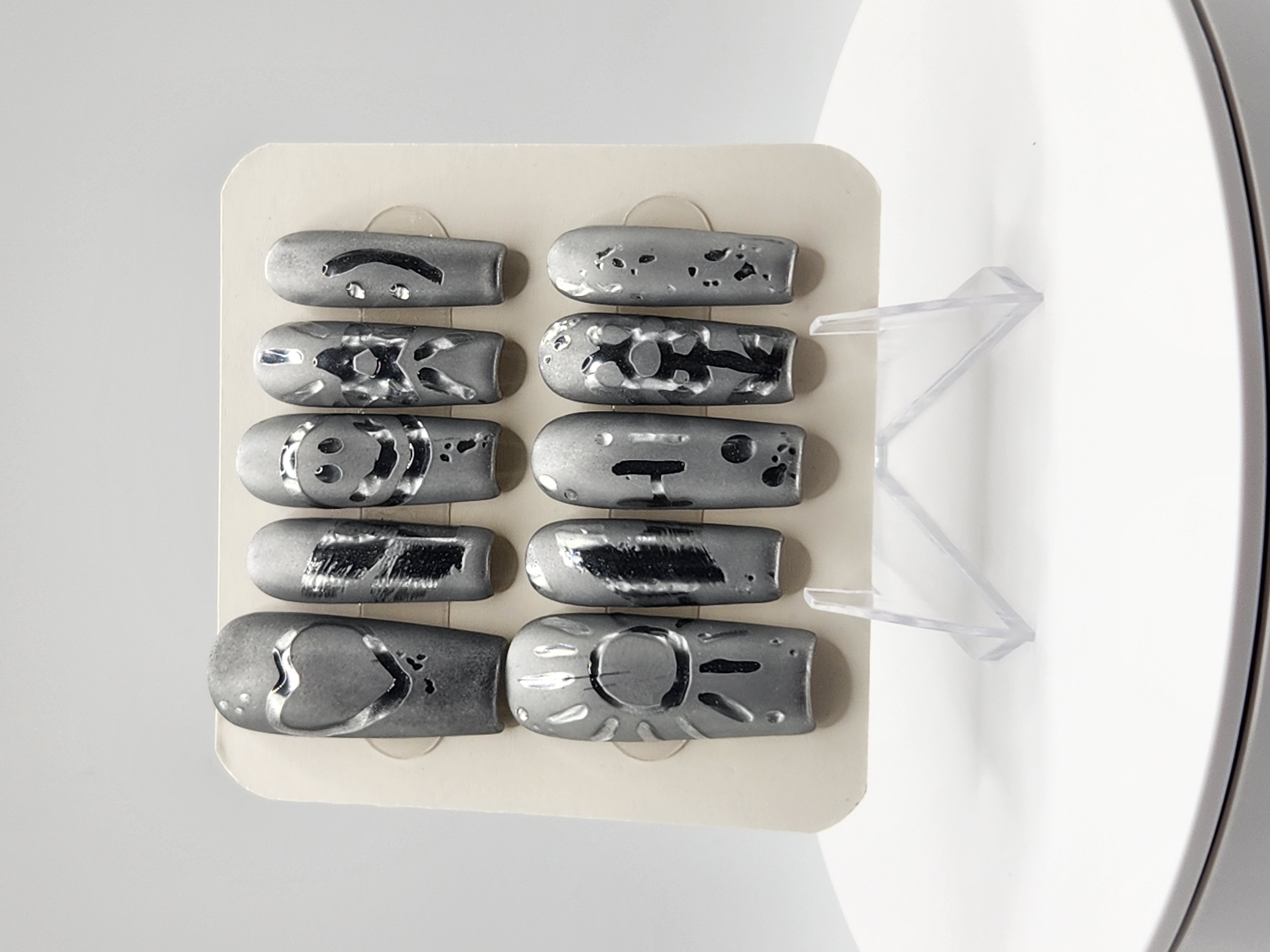 Foggy Window Doodles | Black Chrome Rain-Drop Press-On Nails