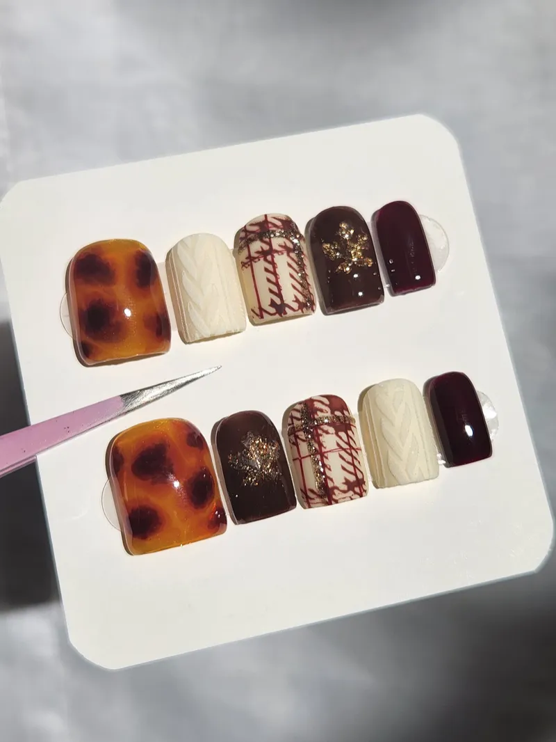 Cider Plaid Short Press-On Nails — Casual Friday Collection