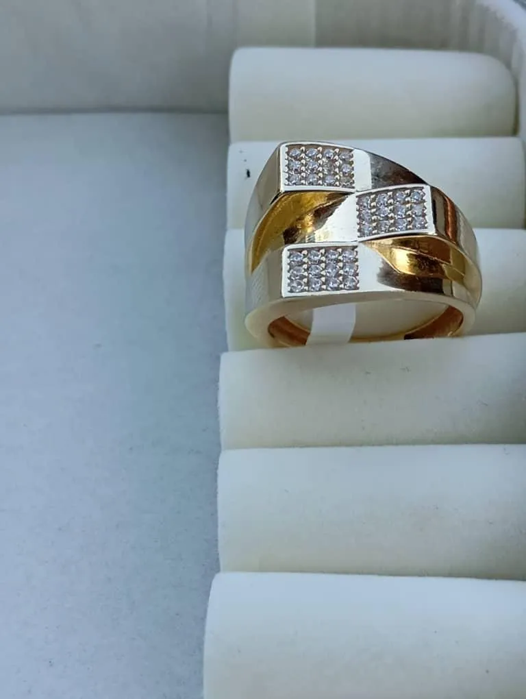 Anillo de mujer 10k 3.4g