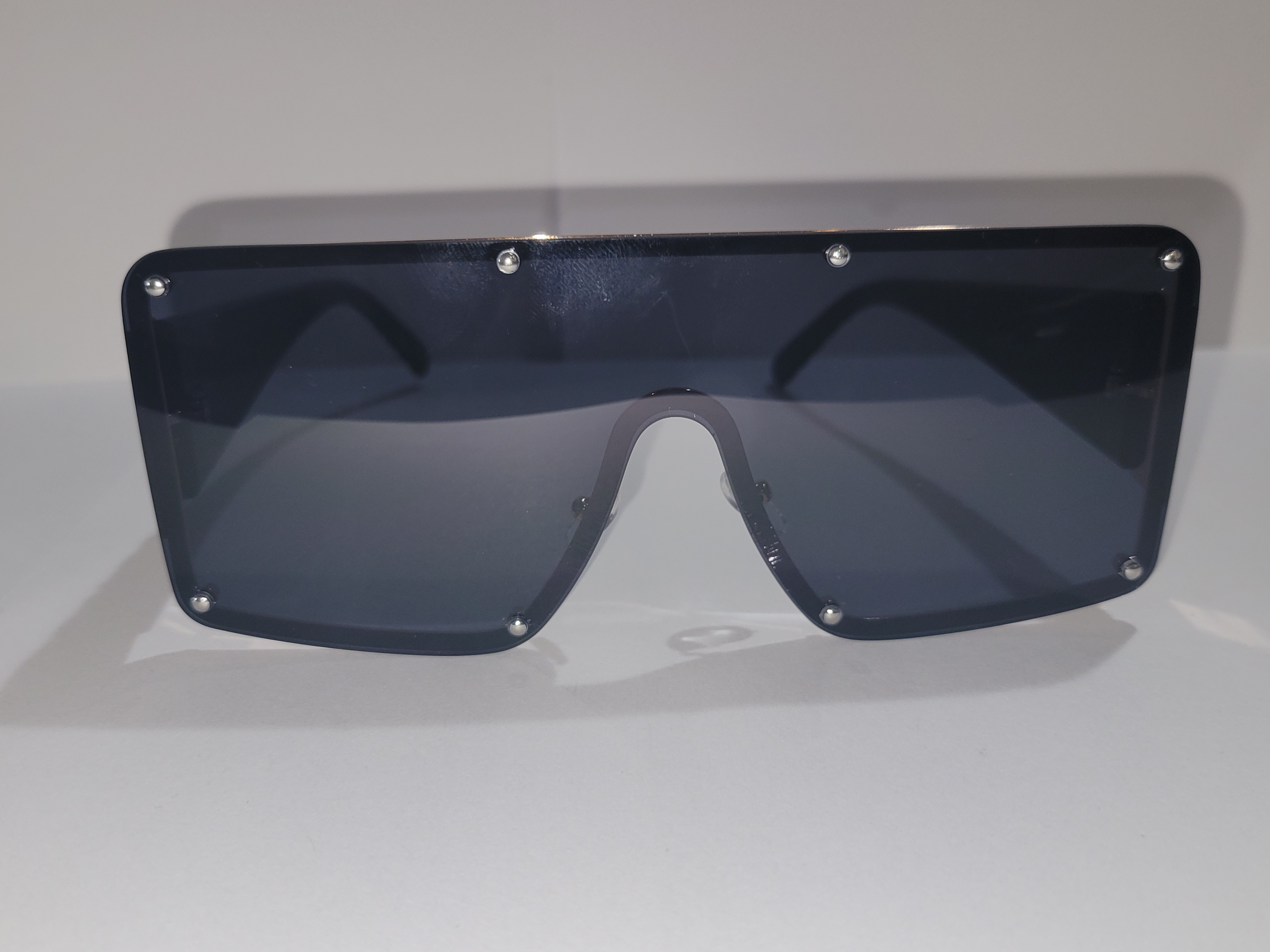 #27-Oversized Diva Squared Sunglasses