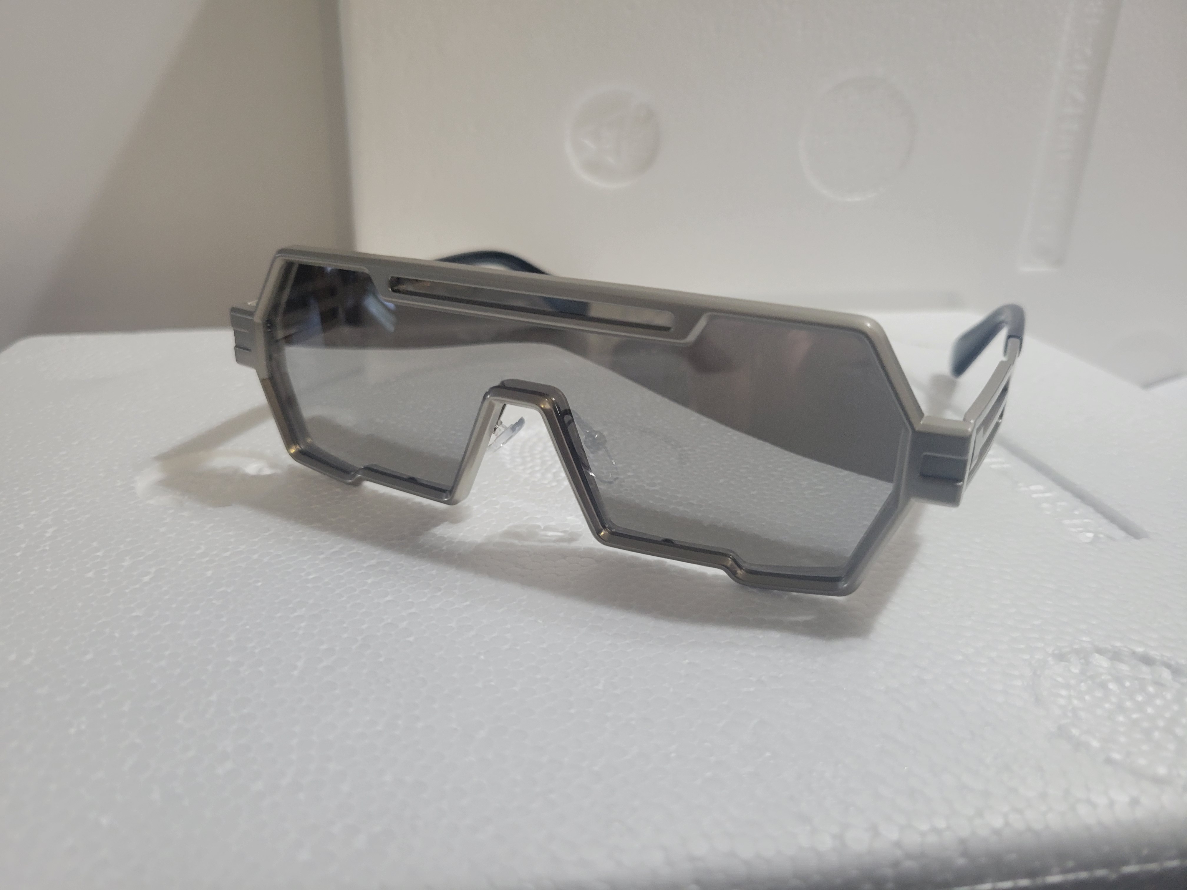 #46-Futuristic Sunglasses - (Silver or Gold Framed)