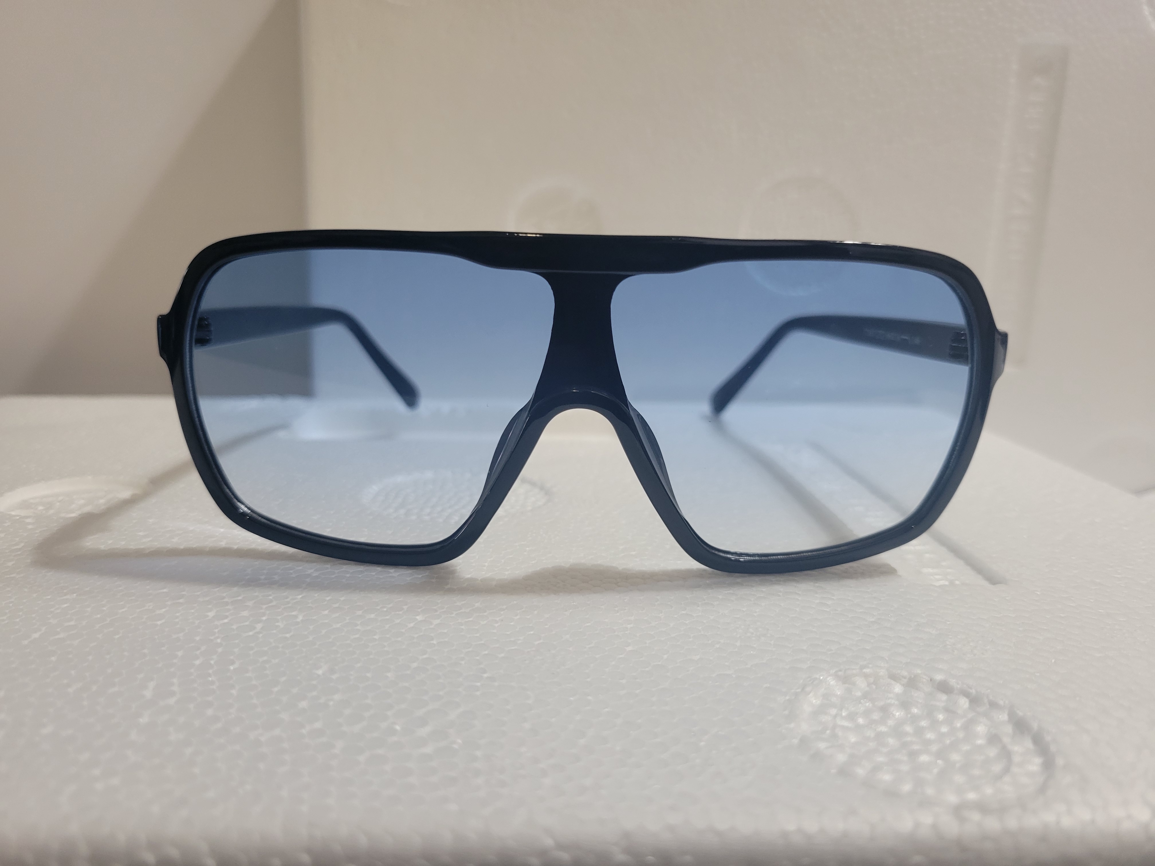 #48- Oversized Sunglasses Light Blue Shaded